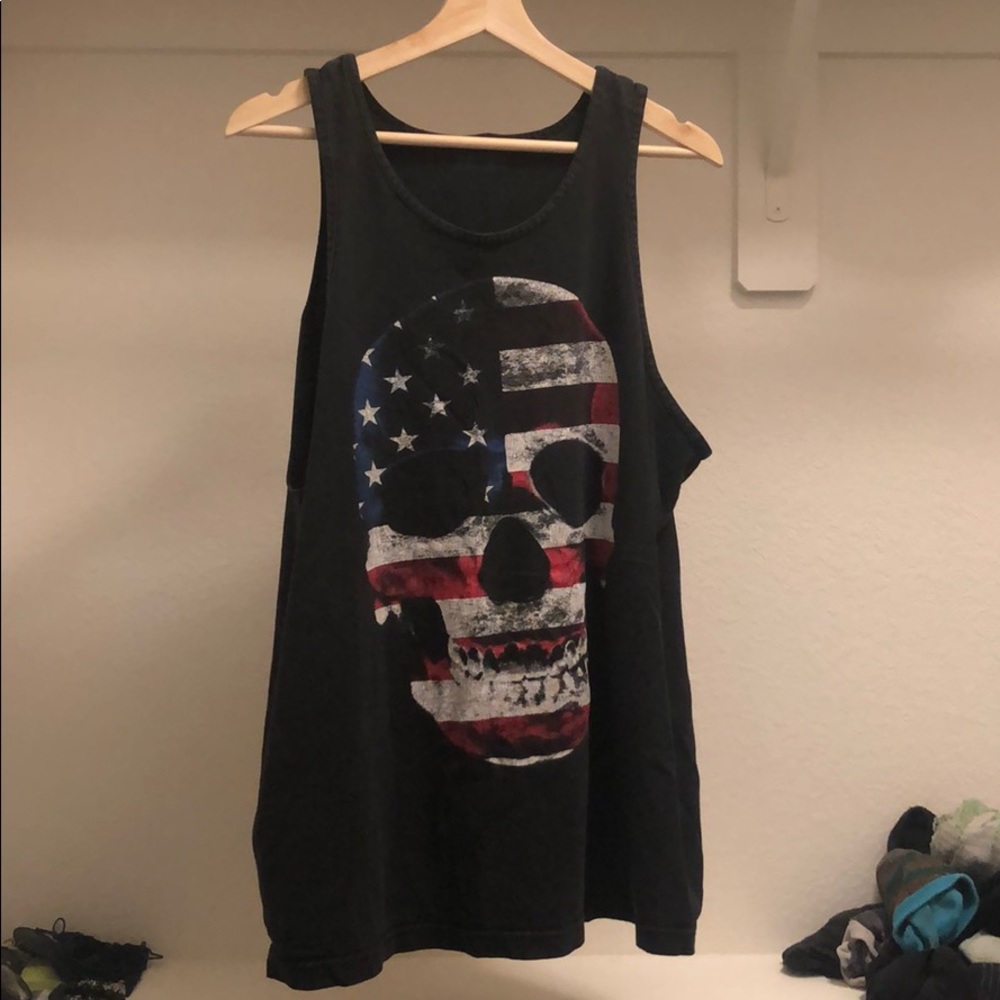 Men’s tank with American flag on skull